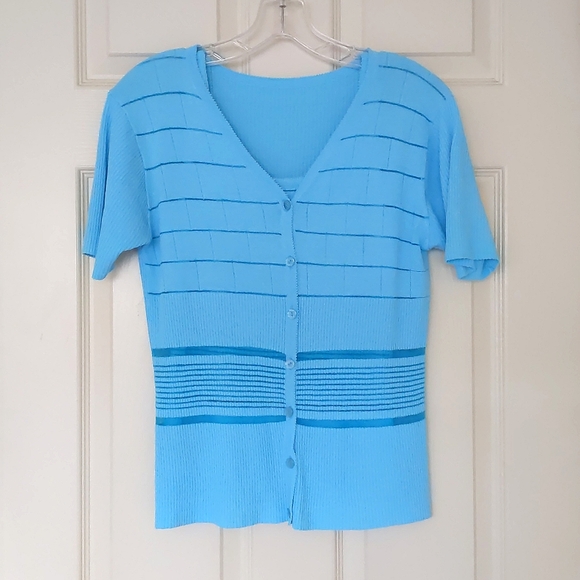 Cotton Blended Lightweight and Stretchable Two pieces Top Set w/multi patterns. - Picture 1 of 6